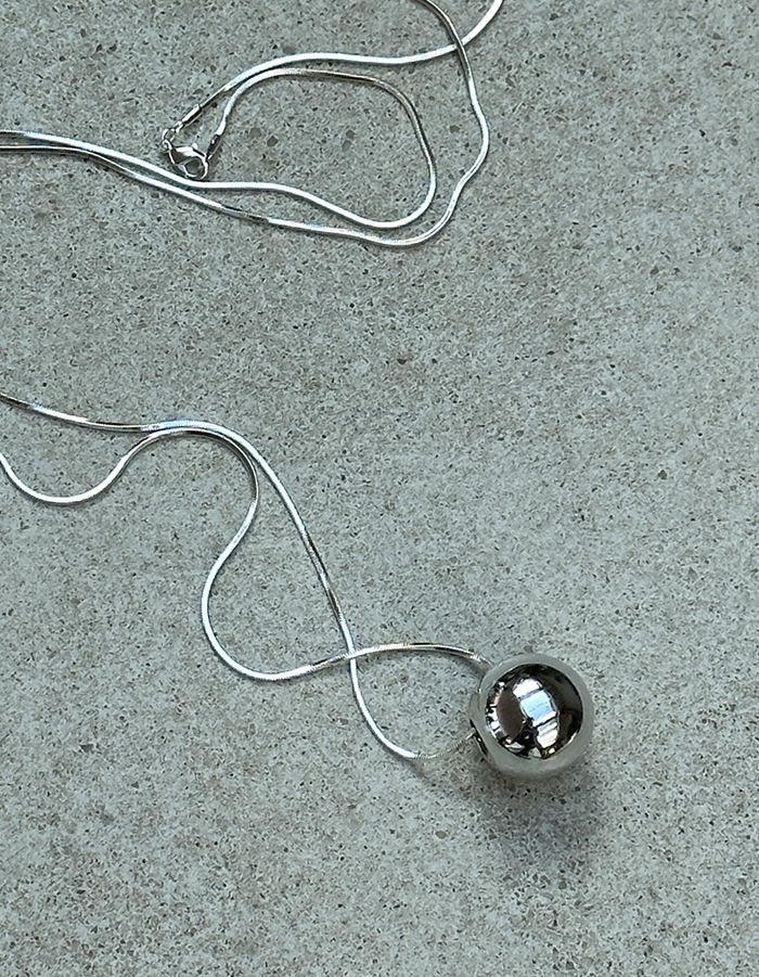Silver ball necklace