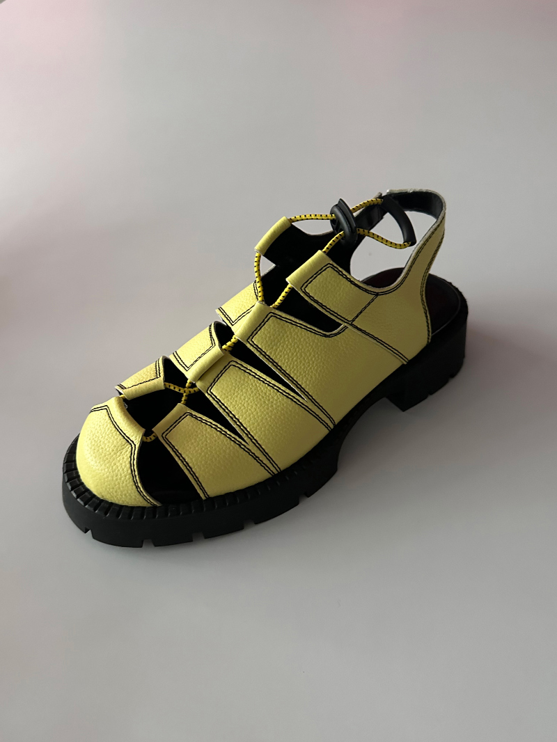 shoes olive color image-S1L6