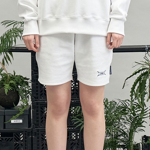 (4/1 예약배송) blue weave label shorts (white)