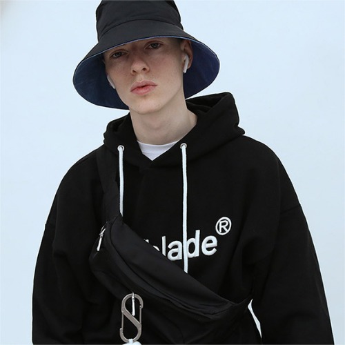 Embroidered Logo Hooded T-shirt-black