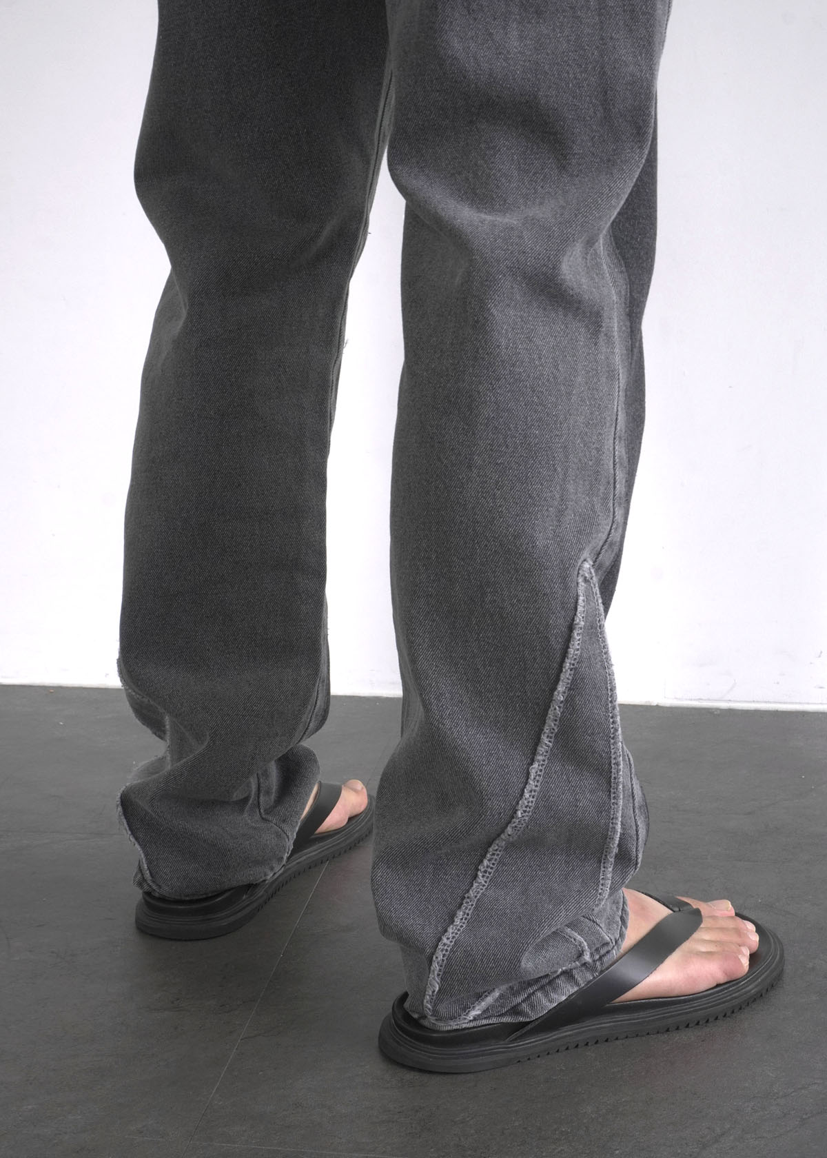 [30% SALE] Cutting Patch Gray Denim Jeans