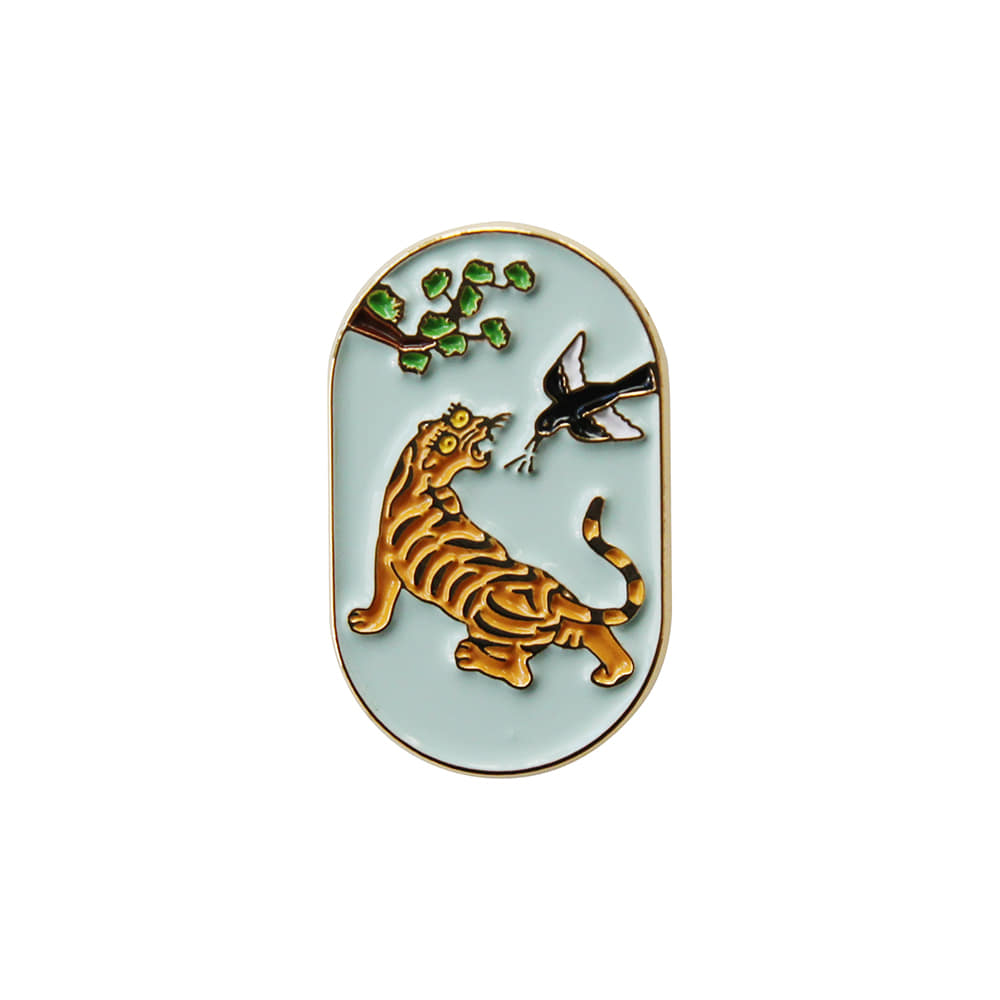 Fortune badge _ magpies and tigers