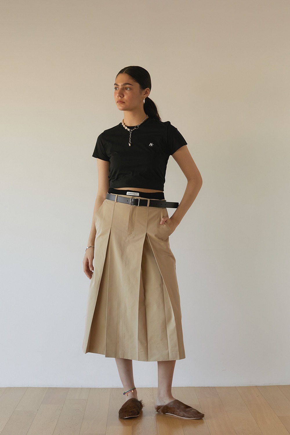 Low-rise Pintuck Skirt  / Beige