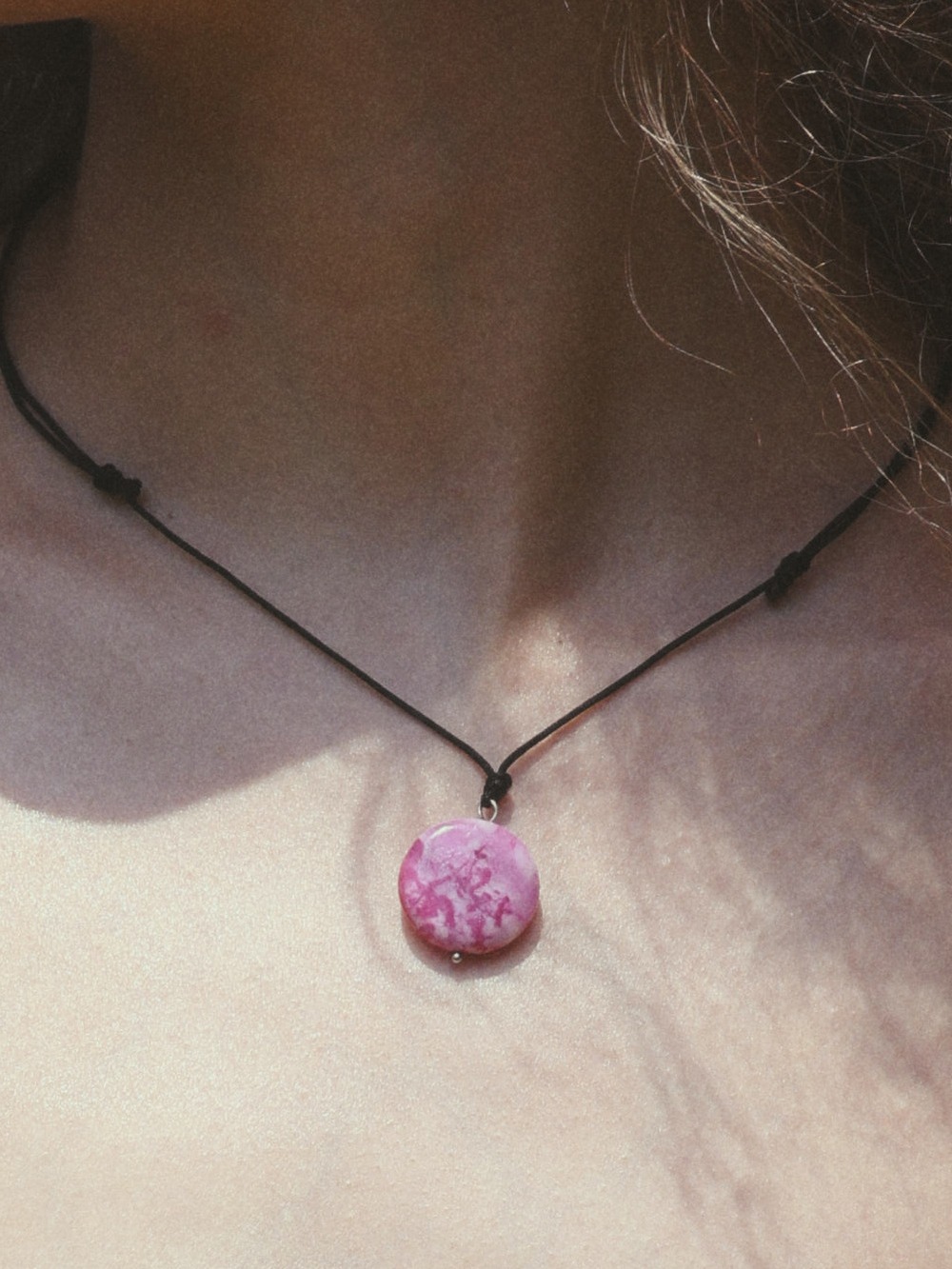 Mentos pink necklace