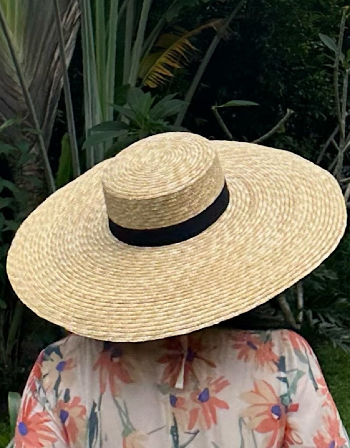 와이드-챙 라탄 모자