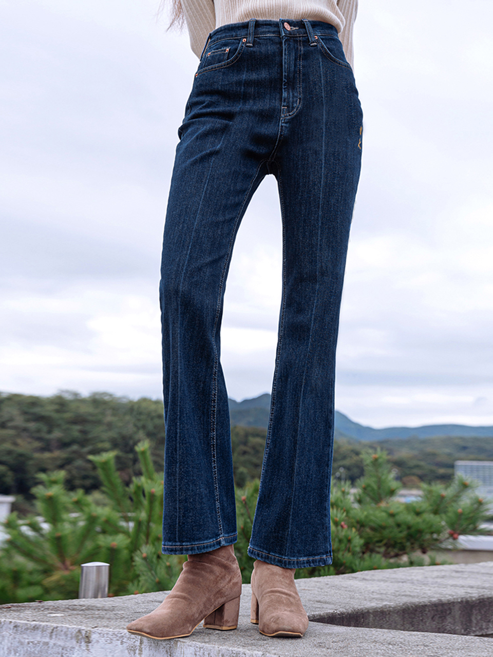 [BOOTSCUT] Chana Jeans