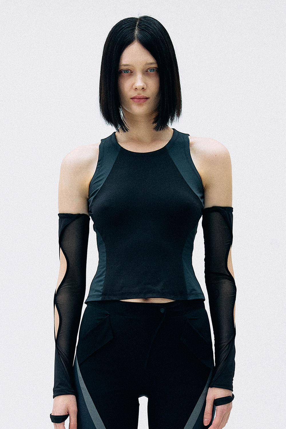 [30% OFF] Cut-out Arm Sleeve &amp; Tank top Set-up- Black