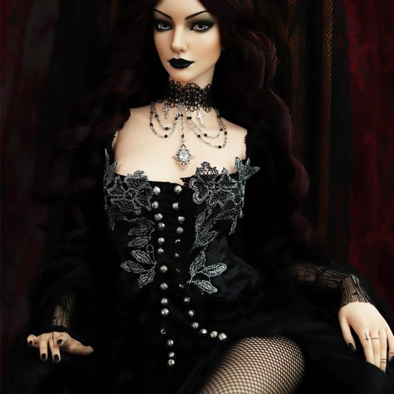 SD_Gothic Black Gown
