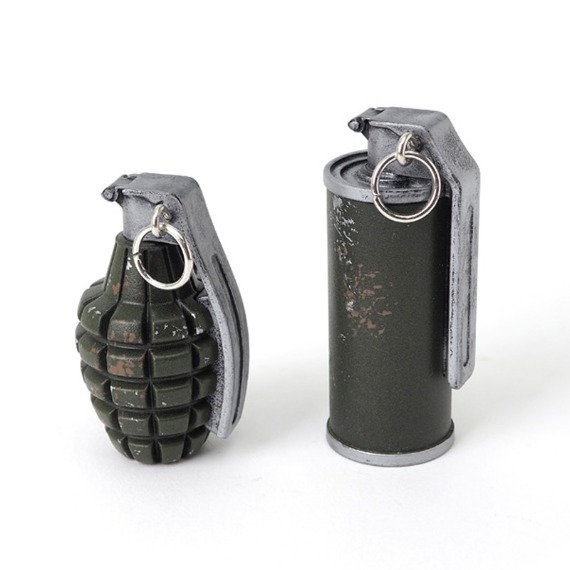 SD_Grenade &amp; Smoke Bomb
