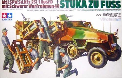 35151 1/35 WWII German Sd.Kfz.251/1 Ausf.D w/Rocket Launchers &#039;Stuka Zu Fuss&#039;