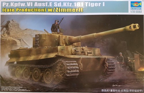 09540  1/35 Pz.Kpfw.VI Ausf.E Sd.Kfz.181 Tiger I (Late Production) w/Zimmerit