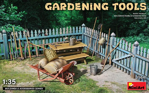 35641 1/35 Gardening Tools