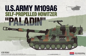 13515  1/35 US Army M109A6 Self-Propelled Howitzer &#039;Paladin&#039;
