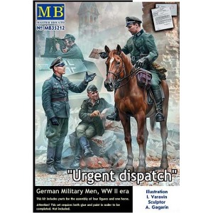 MB35212 1/35 WWII Era. German Military Men &#039;Urgent Dispatch&#039;