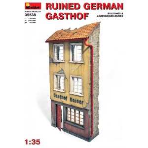 35538 1/35 Ruined German Gasthof