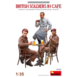 BE35406 1/35 U.S. Soldiers in Cafe  카페의 미군