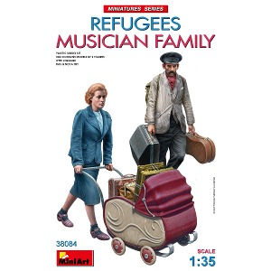 38084  1/35 Refugees Musician Family