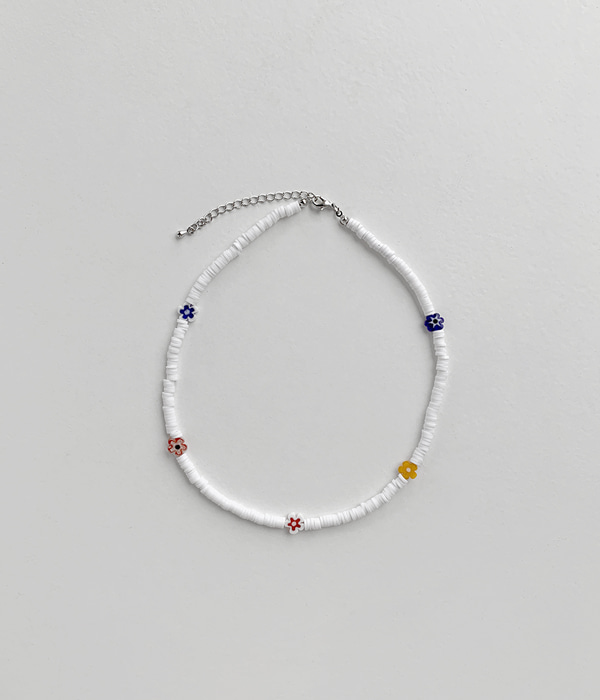 white beads necklace 플러스그레이
