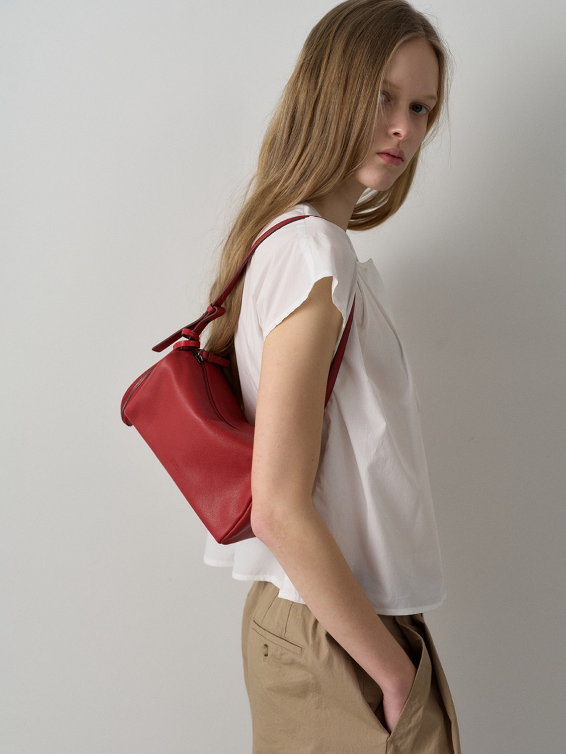 Vintage Cabin Bag_red - FACADE PATTERN