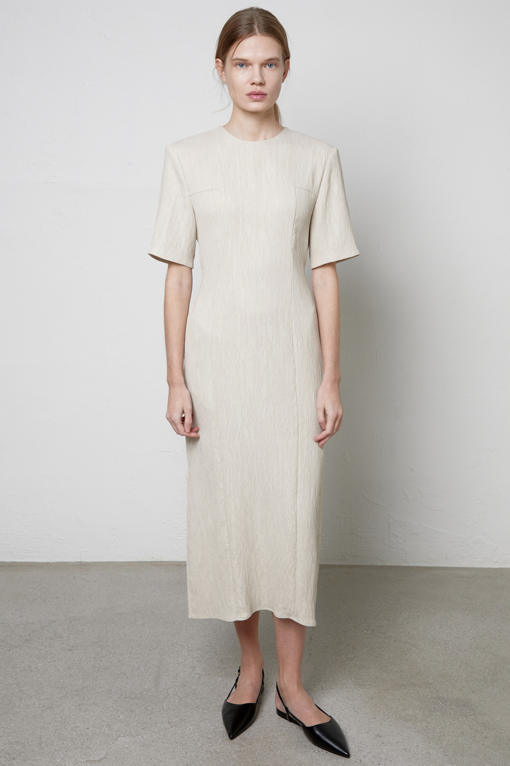 [2nd : 4/25, 3rd : 4/30, 4th : 5/8, 5th : 5/13, 6th : 5/17 pre-order delivery] Pleats Midi Dress_Beige