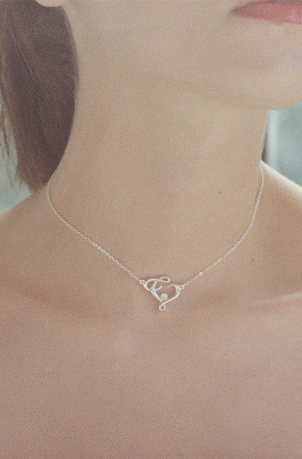 sold out) silver heart logo choker(925 silver) - theVirgins