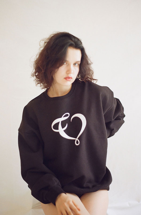 the virgins lame heart logo sweat ブラック the virgins lame heart logo sweat