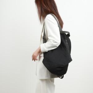 Planus Backpack (Black)