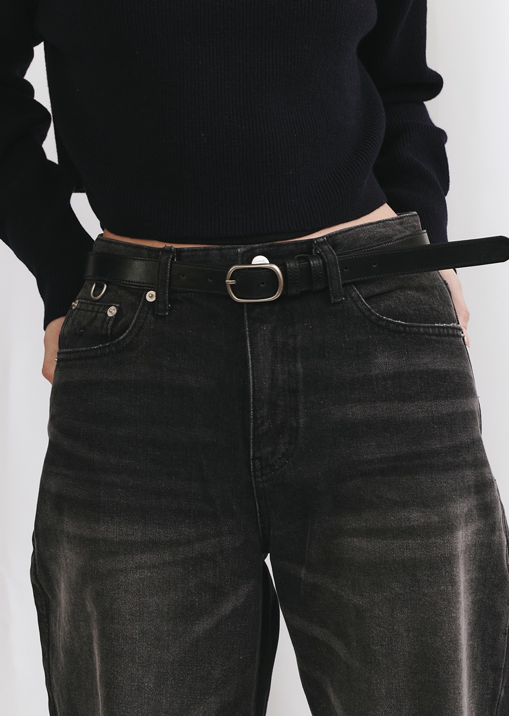Ellipse Leather Belt [BLACK]Ellipse Leather Belt [BLACK]로씨로씨