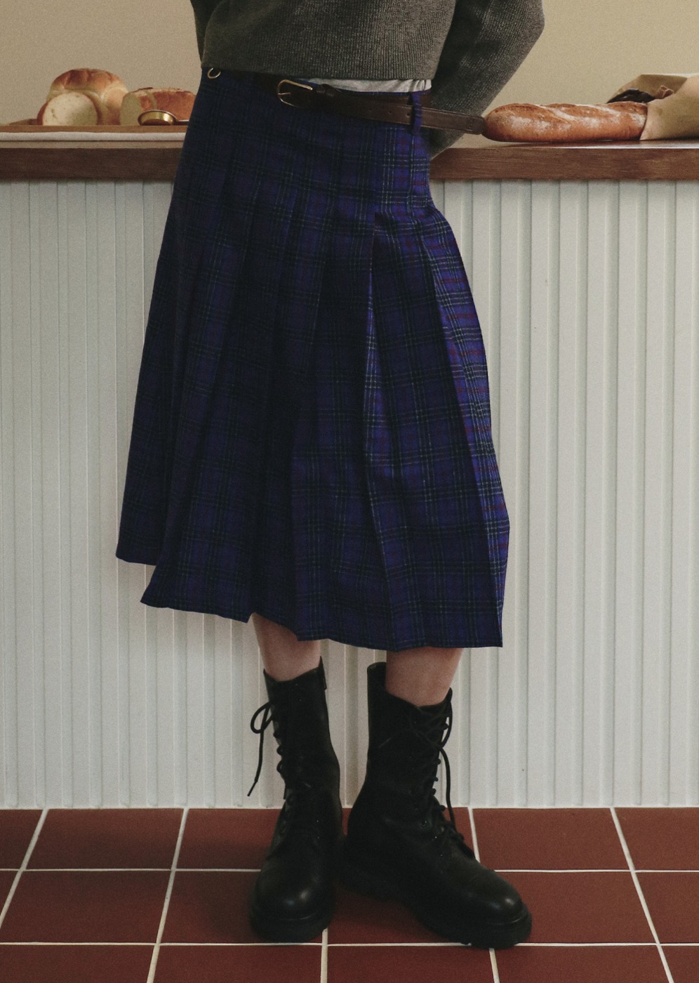 Pleats Midi Skirt [BLUE]Pleats Midi Skirt [BLUE]로씨로씨