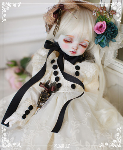 RDHL-037 Holiday&#039;s Child Limited Dress - Chouette