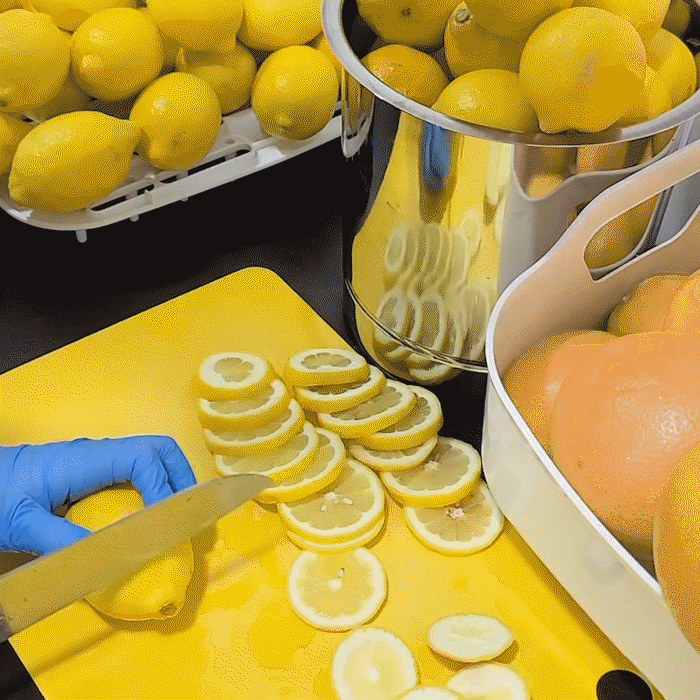 신선한 과일을 직접 갈아넣은 레몬 팩 비누