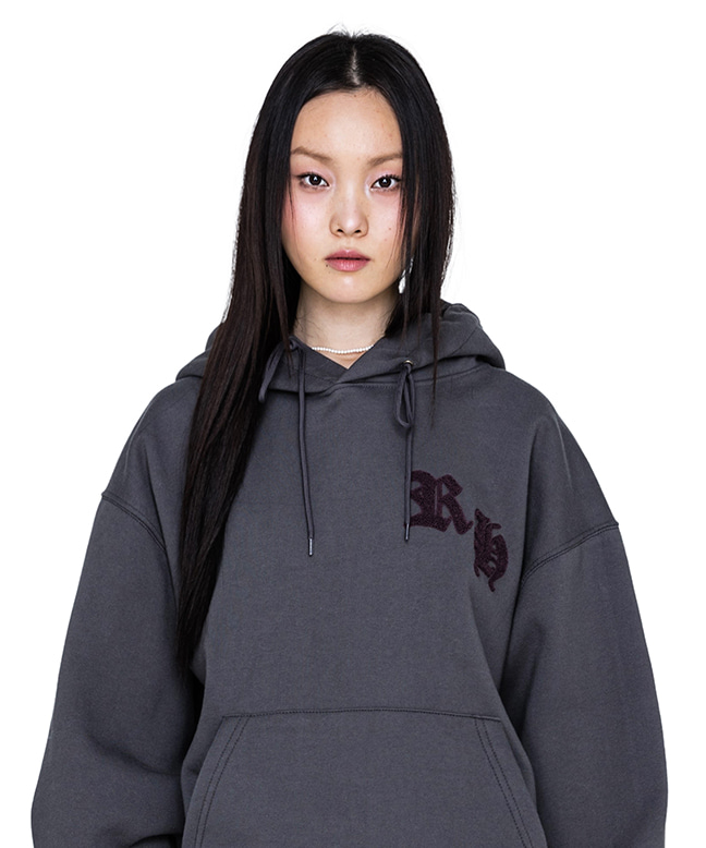 [EXCLUSIVE] GOTHIC FONT EMBROIDERY HOODIE [CHARCOAL]