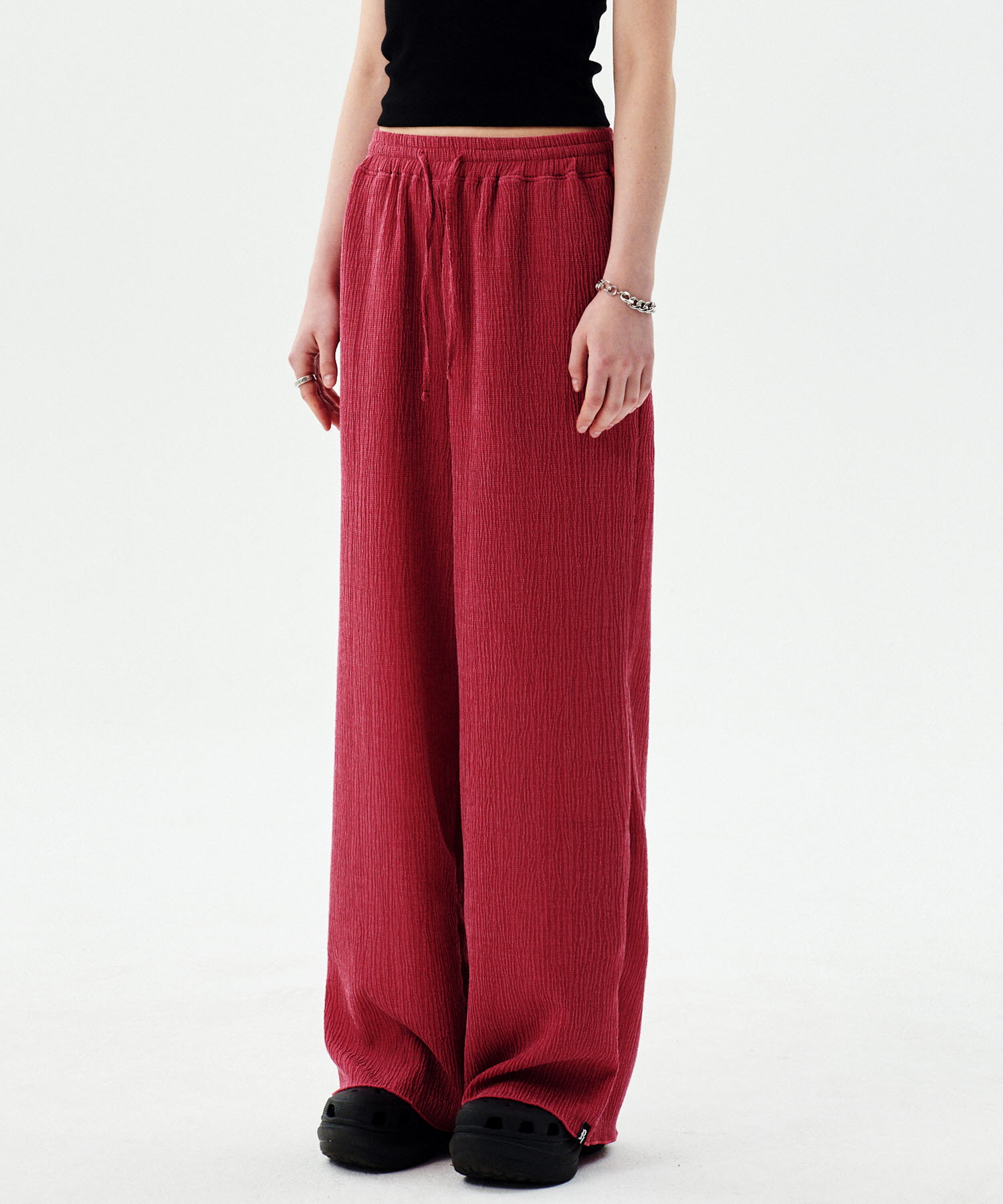 WRINKLE WIDE EASY PANTS [CHERRY RED]