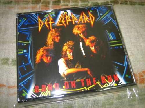 DEF LEPPARD - BAND ON THE RUN (2CD + DVD , BRAND NEW) - rzrecord