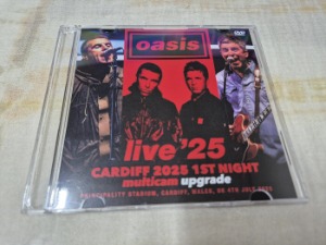 oasis DVD 12枚　まとめ売り COMPLETE STUDIO ALBUM COLLECTION (BOXSET - 8 ALBUMS / VINYL