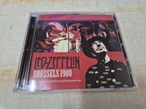 レッド・ツェッペリン:メリーランドの月明かり⭐️12CD BOX Amazon.co.jp: レッド・ツェッペリン・ボックス(1968~1980): Music