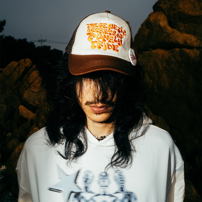 [UNBORNSOCIETY : 언본소사이어티] &quot;THE GENETIC SECRETS OF A LONELY TRIBE&quot; EMBROIDERY TRUCKER HAT