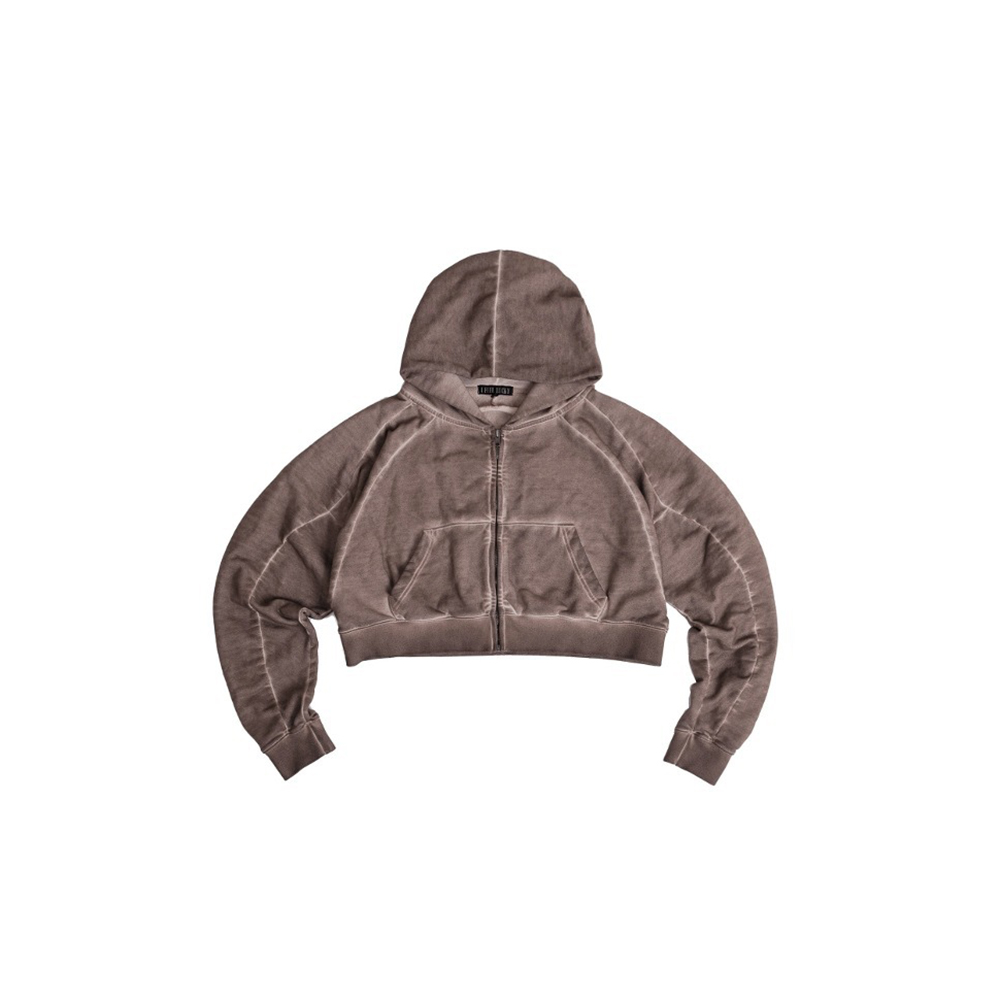 [IFEELLUCKY : 아이필럭키] &#039;FEEL&#039; CURVED CROP HOOD ZIP-UP RED BROWN