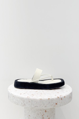 Jinny Slides Leather Ivoryblanc sur blanc blanc sur blanc 블랑수블랑 디자이너 슈즈