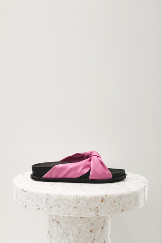 Oliver Slides Leather  Pinkblanc sur blanc blanc sur blanc 블랑수블랑 디자이너 슈즈