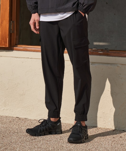 Easy-Care Up Tension Jogger Pants (Black)