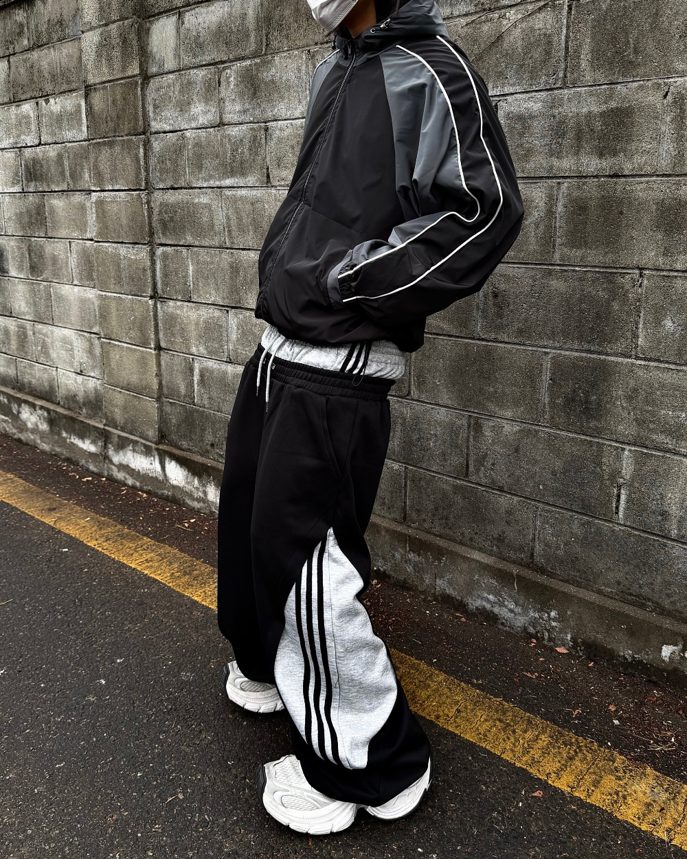 바지 모델 착용 이미지-S1L27