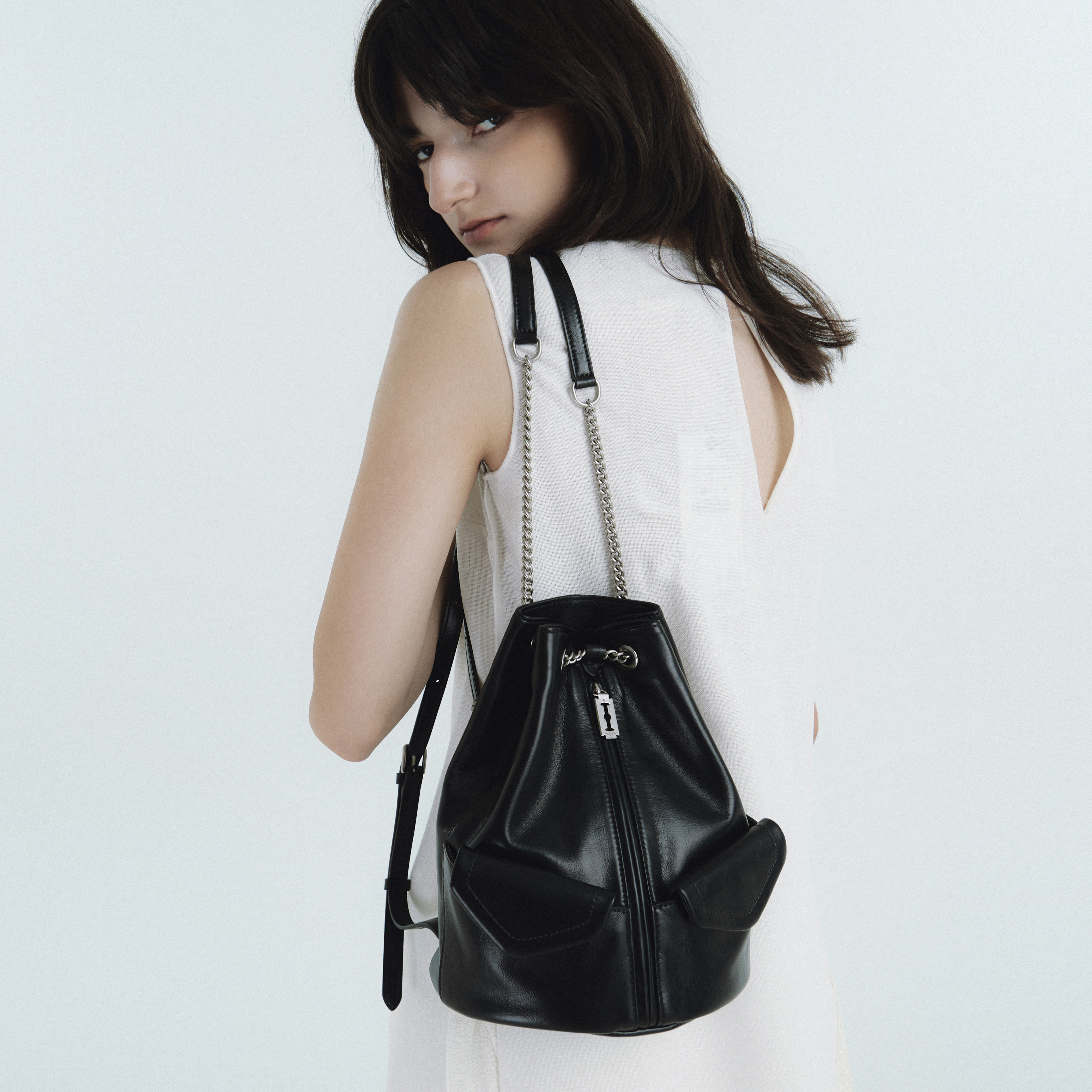 VUNQUE | 正規品/関税送料込み Occam Doux Double Pocket Chain Occam Doux Double Pocket Chain Backpack M Black – vunque