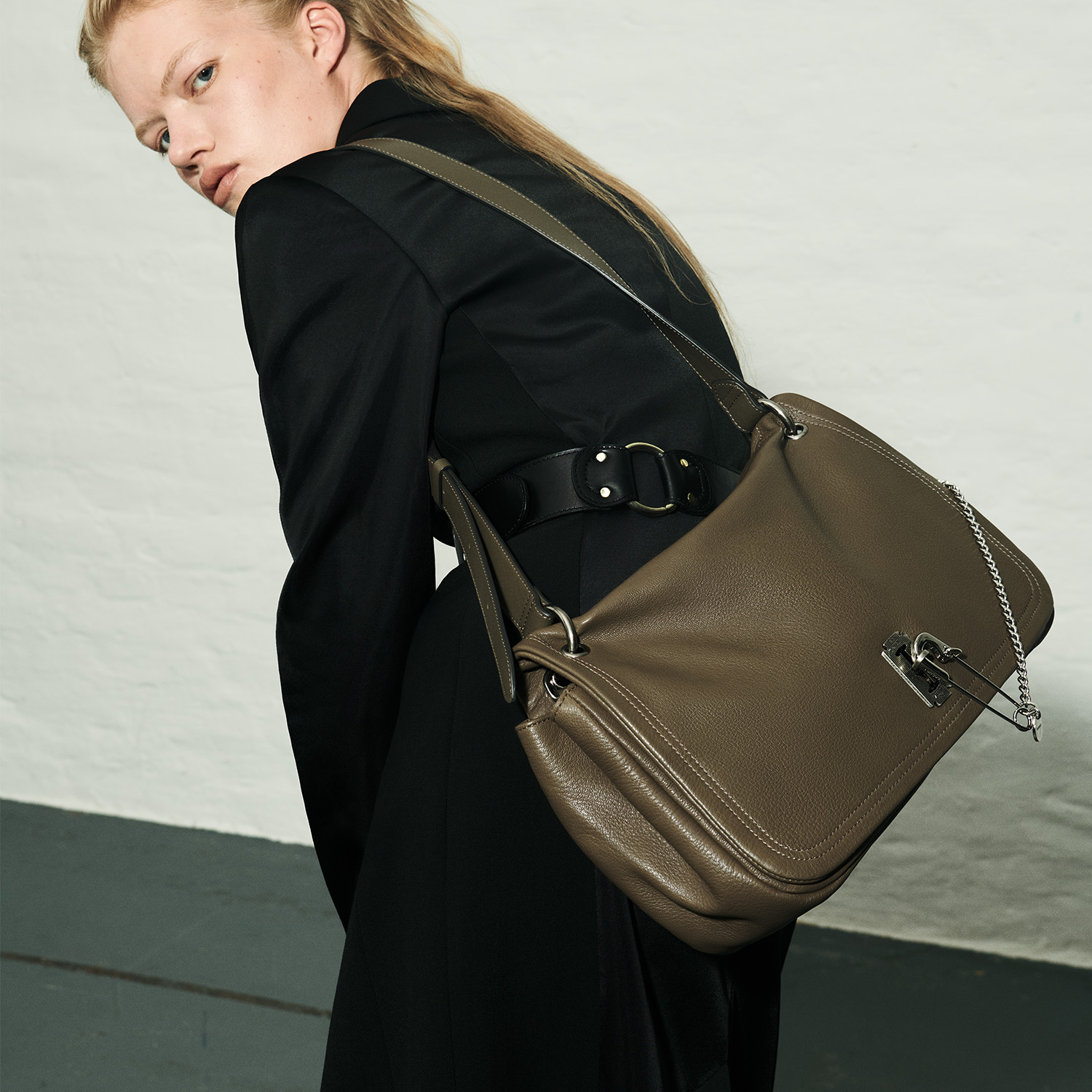Perfec Talk About It Flap Shoulder L Burn Brown - vunque(분크)