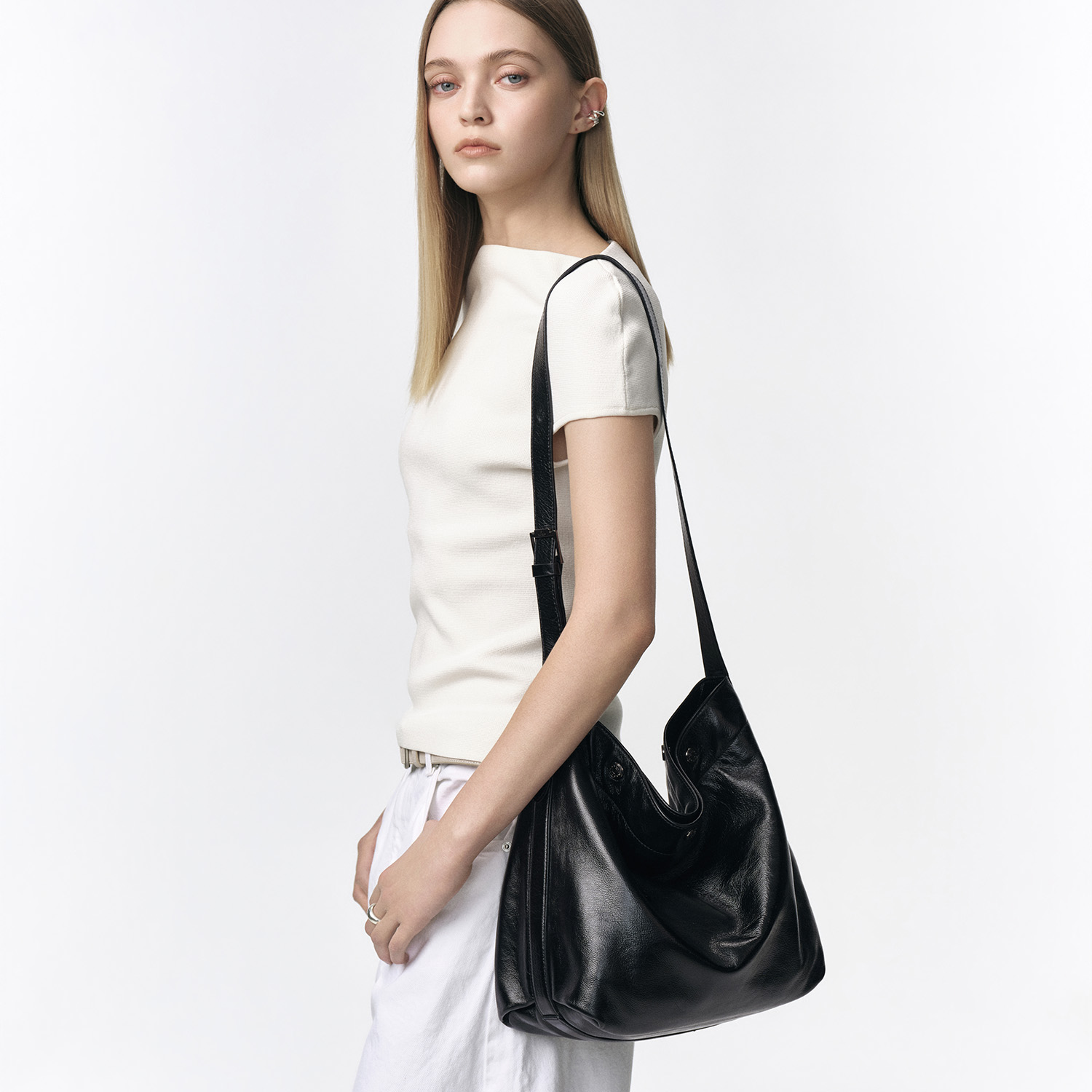 vunque Perfec Button Up Soft Hobo S 黑色 vunque | Perfec Button Up Soft Hobo S Black