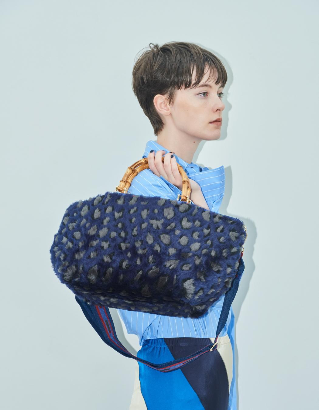 ★LeSportsac★ Midnight Leopard Fur Medium Drawstring Should LeSportsac Midnight Leopard Fur Medium Bamboo Tote - Navy