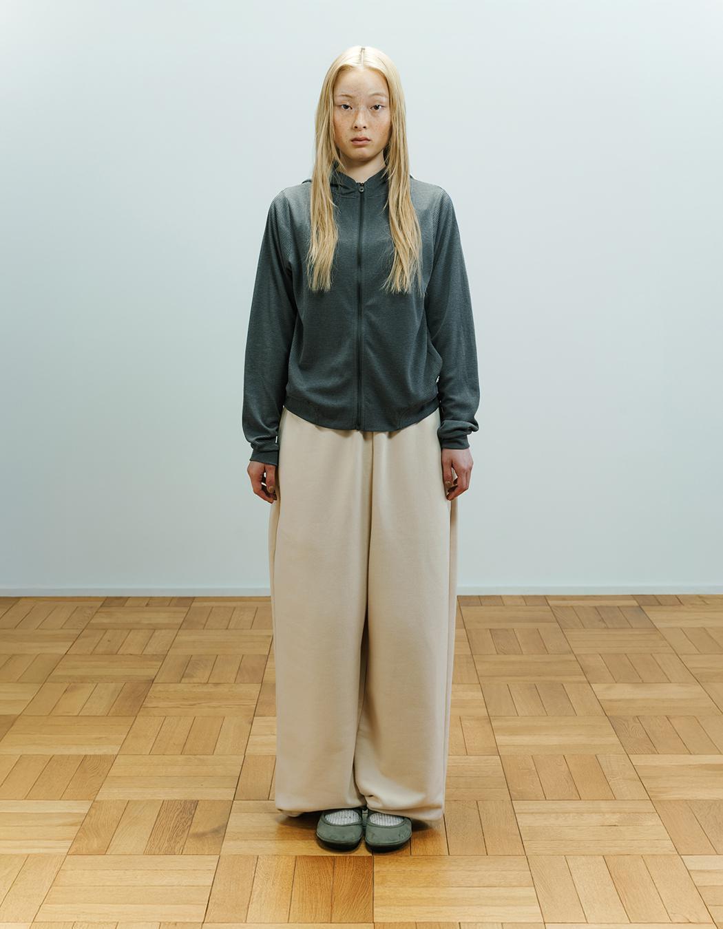 【COYSEIO】 038 COMFY SWEAT PANTS LIGHT BEIGE Coyseio 038 Comfy Sweat Pants - Light Beige | 하이츠스토어