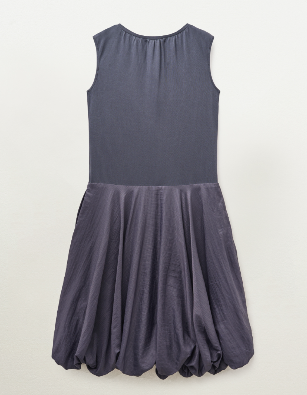 ワンピース [PEEVES PEEVES] Shirred V-Neck Volume Dress PEEVES PEEVES Shirred V-Neck Volume Dress - Deep Purple