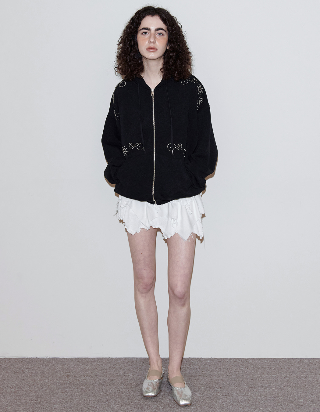 Polysooem Ornament Studded Hoodie_Onzi_Edition - Black | 하이츠스토어