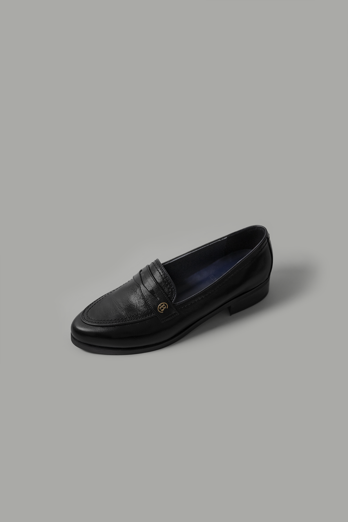 Carla Leather Loafers (Black)